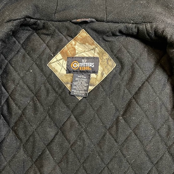 Outfitters Ridge Realtree Hardwoods Camo Hooded Jacket - Picture 5 of 10